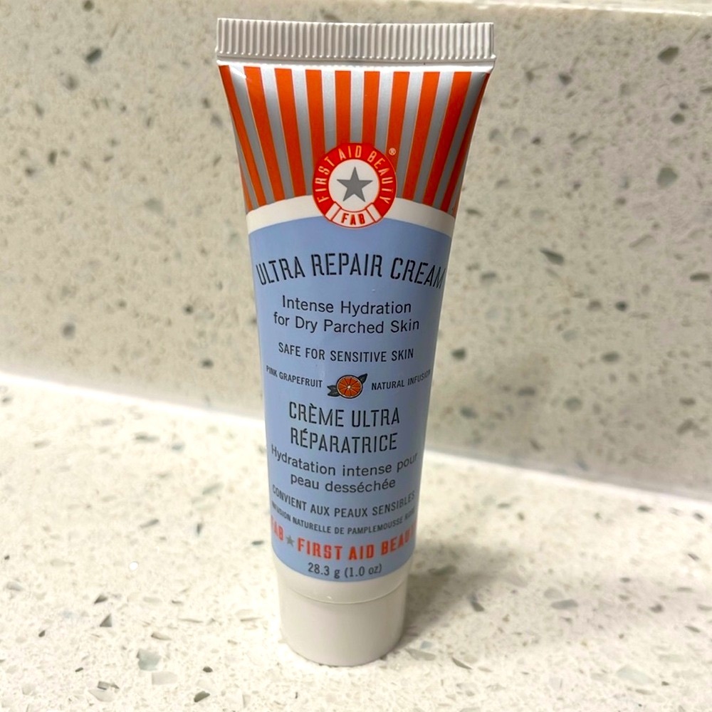 First Aid Beauty Ultra Repair Cream Intense Hydration Grapefruit 1 oz.